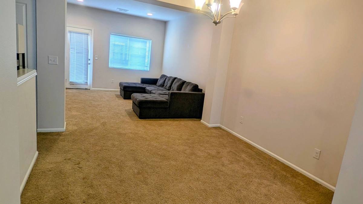 Townhouse for rent at 3429 31st Dr, Everett, WA 98201