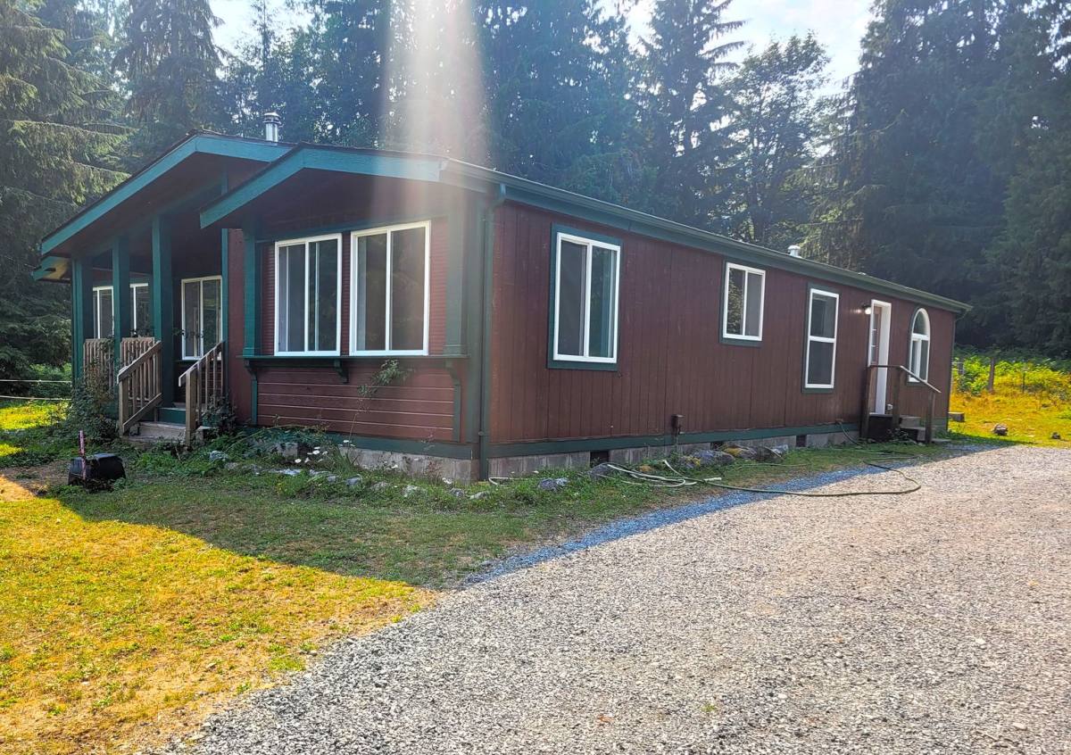 House for rent at 3237 Mosquito Lake Rd, Deming, WA 98244