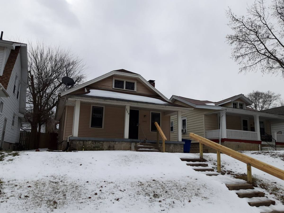 House for rent at 220 Fernwood Ave, Dayton, OH 45405