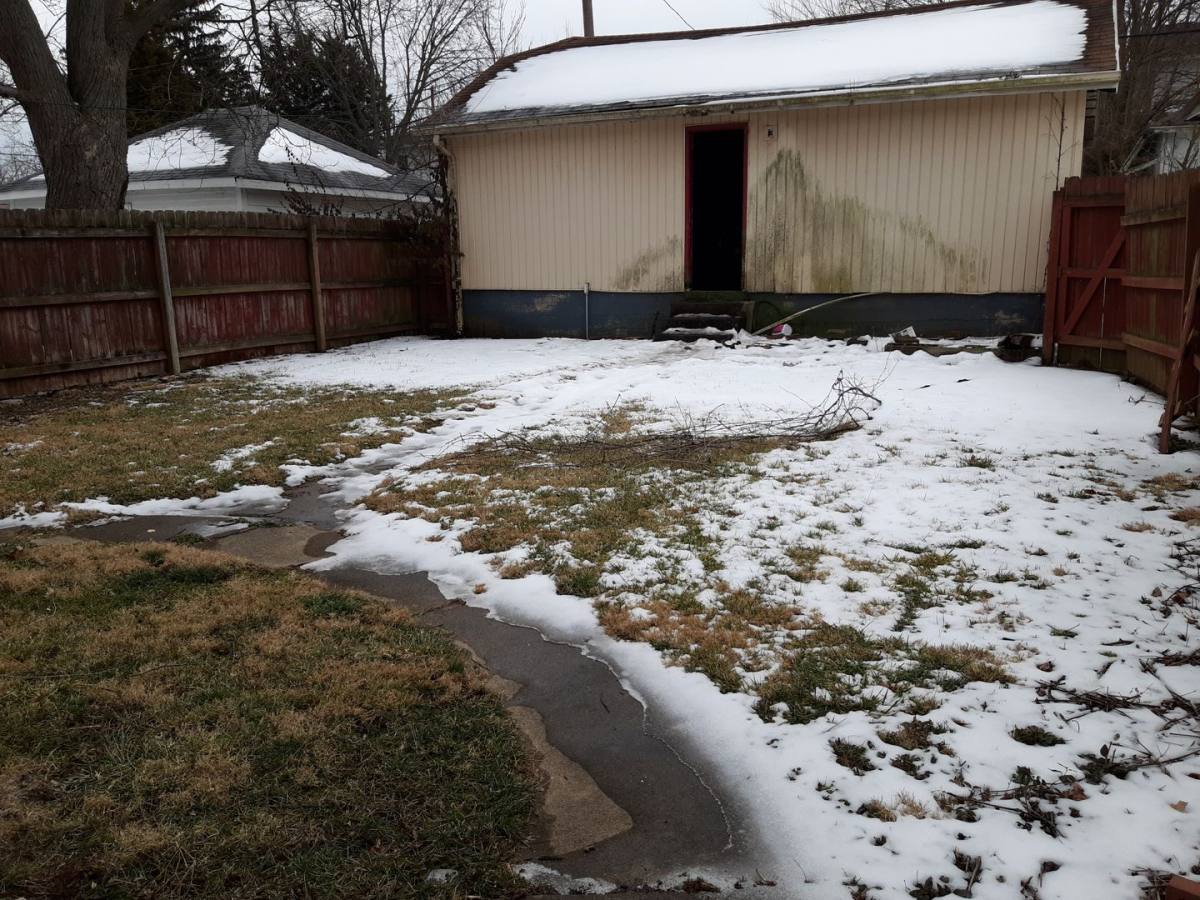 House for rent at 220 Fernwood Ave, Dayton, OH 45405