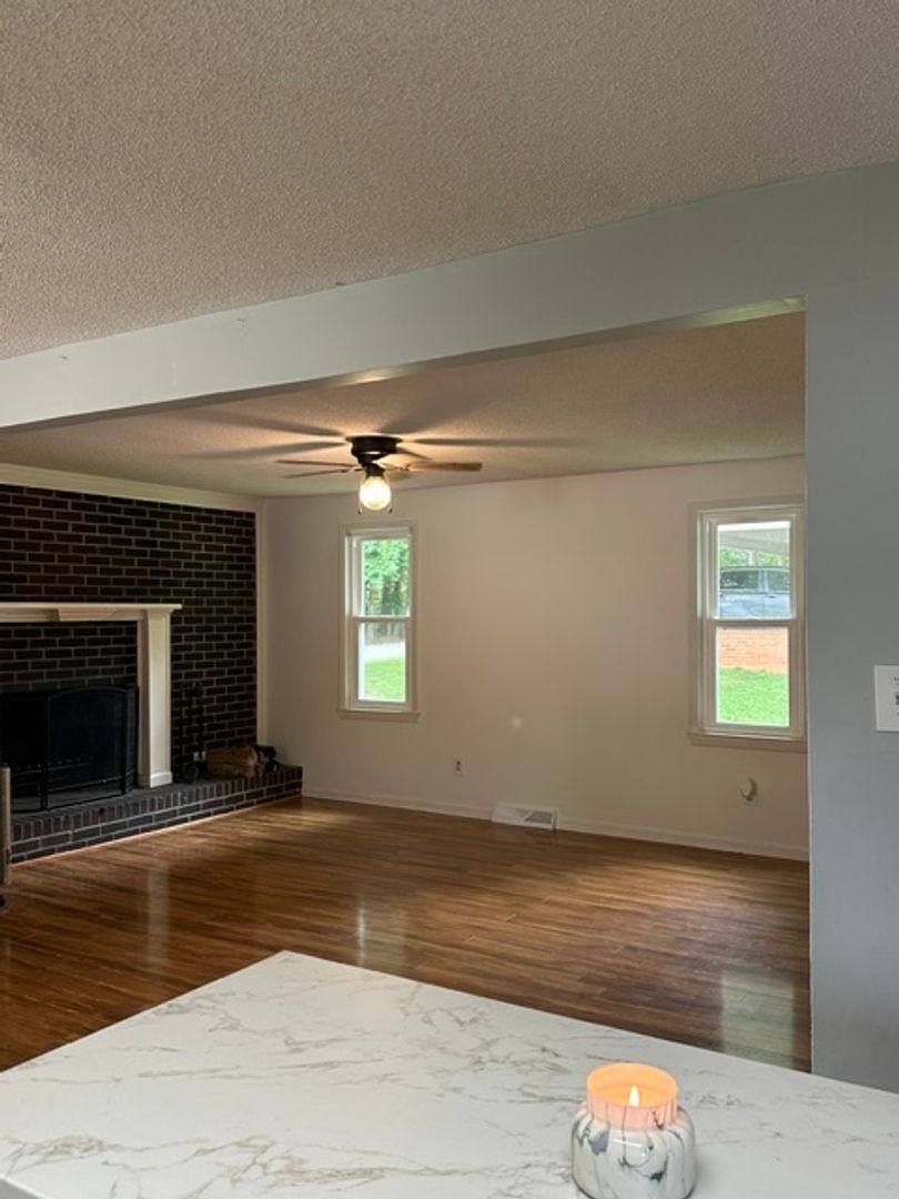 House for rent at 1570 Tanglewood Dr, Hickory, NC 28601