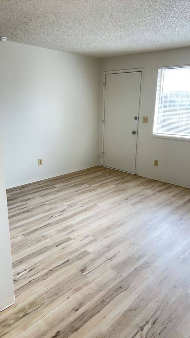 Apartment for rent at 166 De Hague, Medford, OR 97501