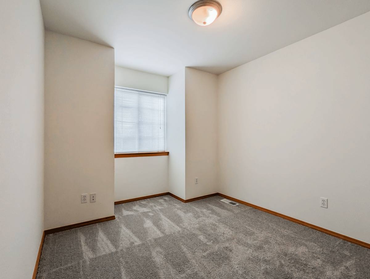 House for rent at 9808 29th Ave SE, Everett, WA 98208