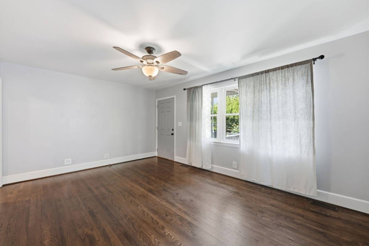 House for rent at 1515 Woodland Dr, Burlington, NC 27215