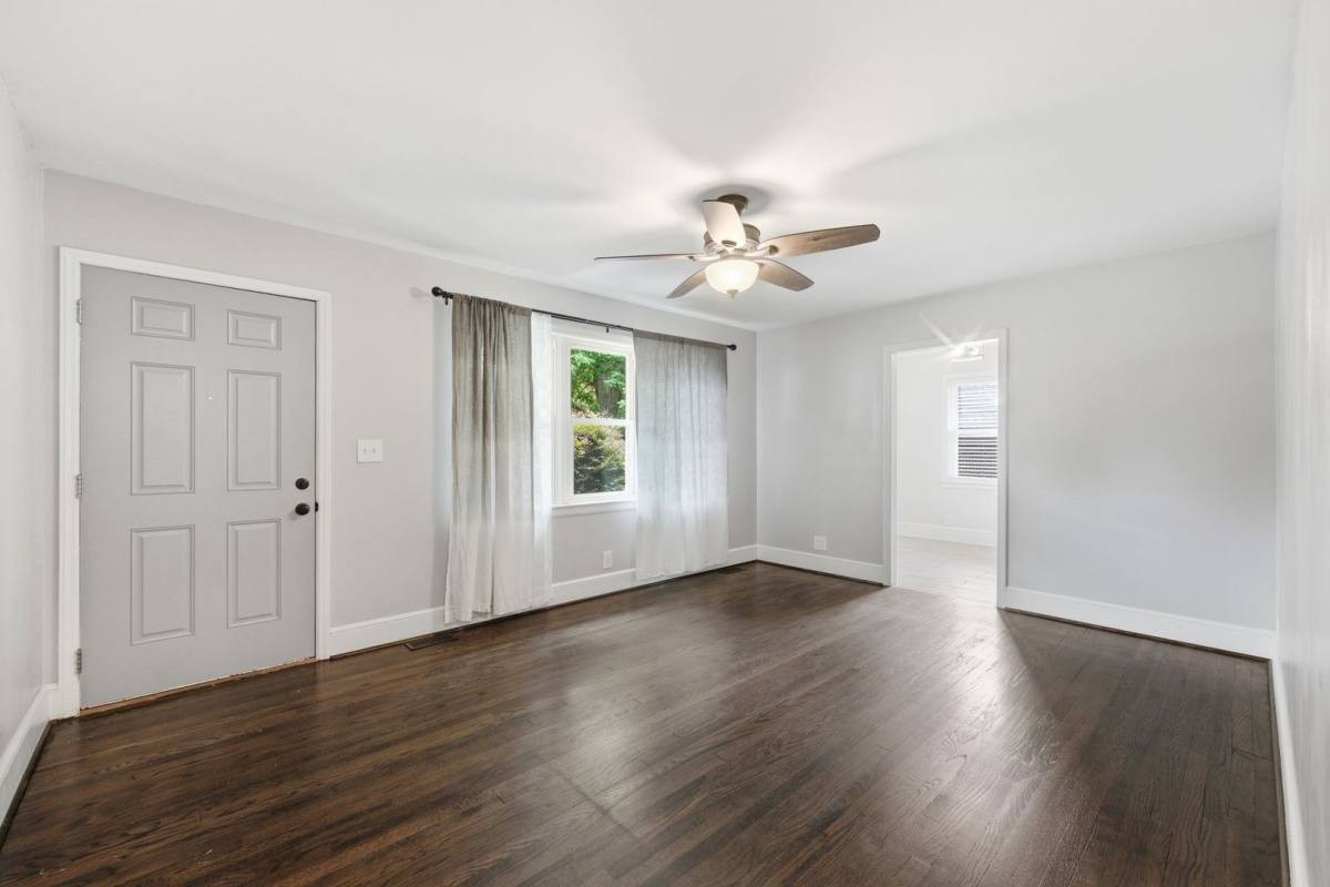 House for rent at 1515 Woodland Dr, Burlington, NC 27215