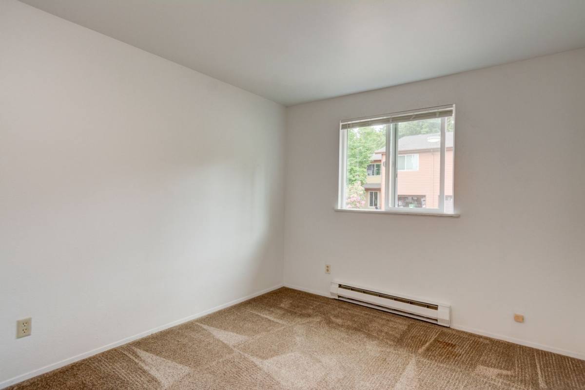 Apartment for rent at 690 NW Atalanta Way, Oak Harbor, WA 98277