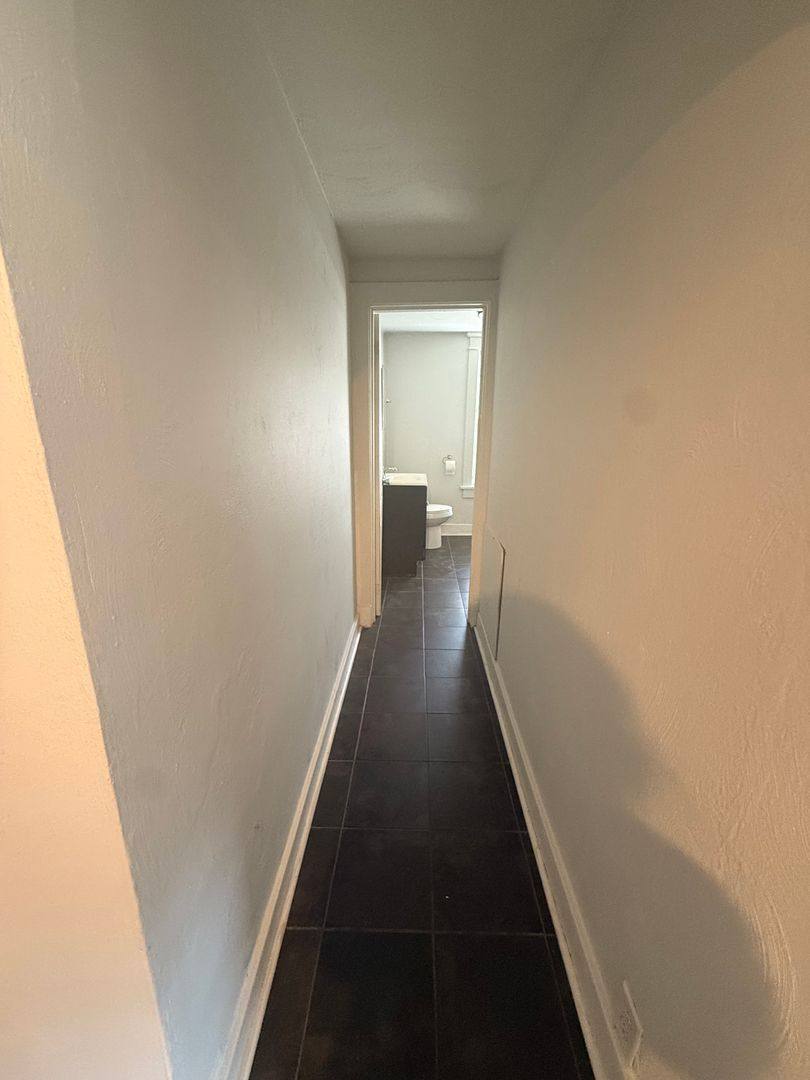 Apartment for rent at 529 Walnut St, Vandergrift, PA 15690