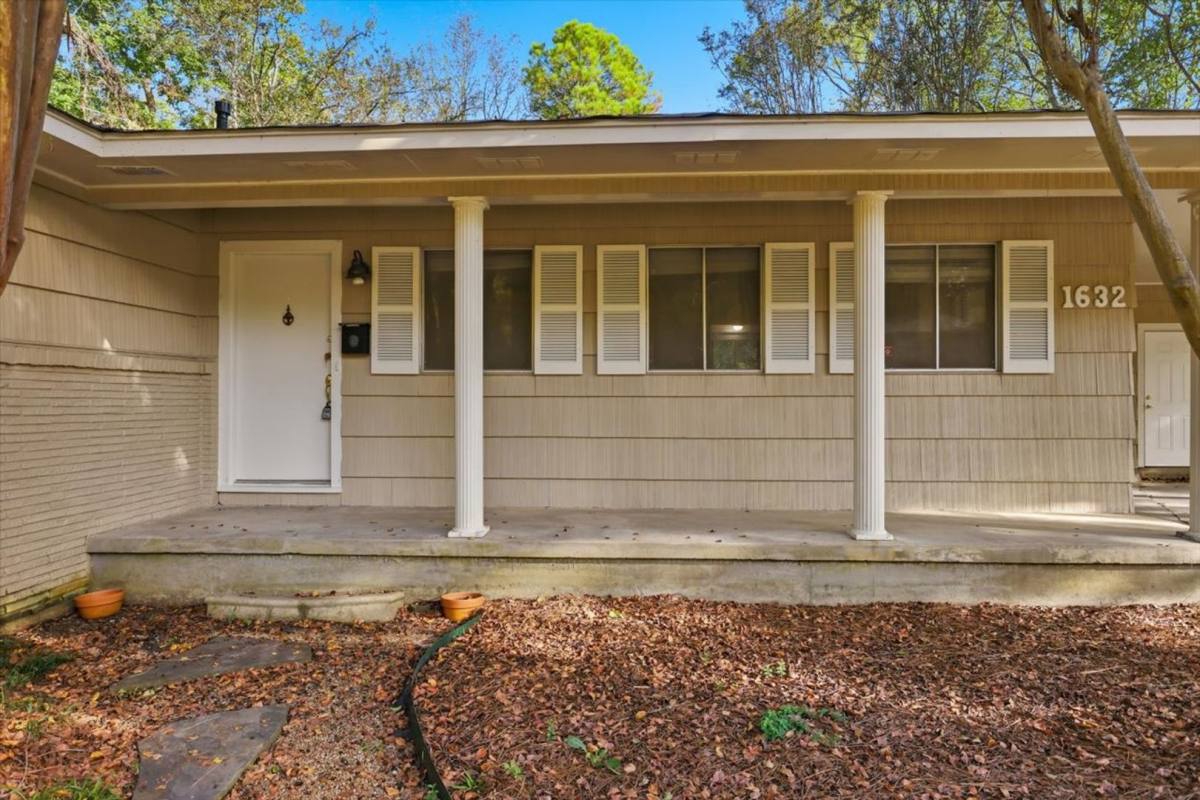 House for rent at 1632 Winchester St, Jackson, MS 39211