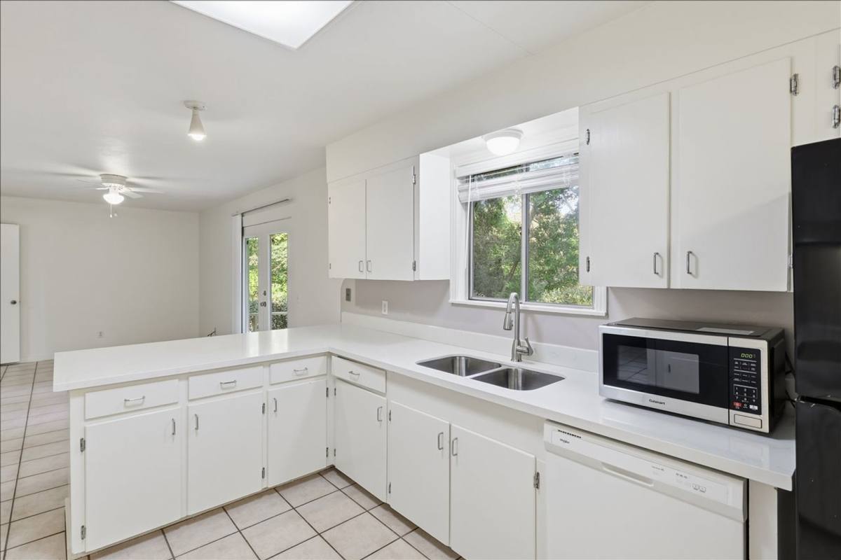 House for rent at 1632 Winchester St, Jackson, MS 39211