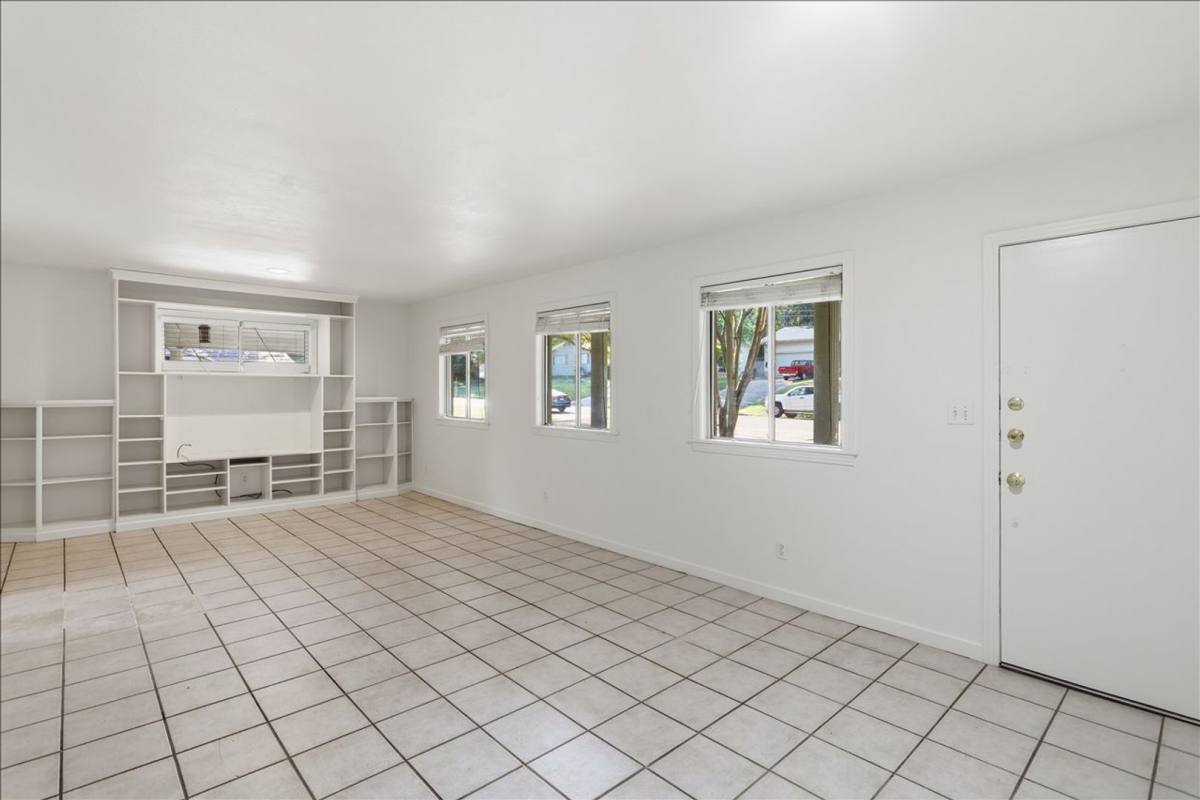 House for rent at 1632 Winchester St, Jackson, MS 39211