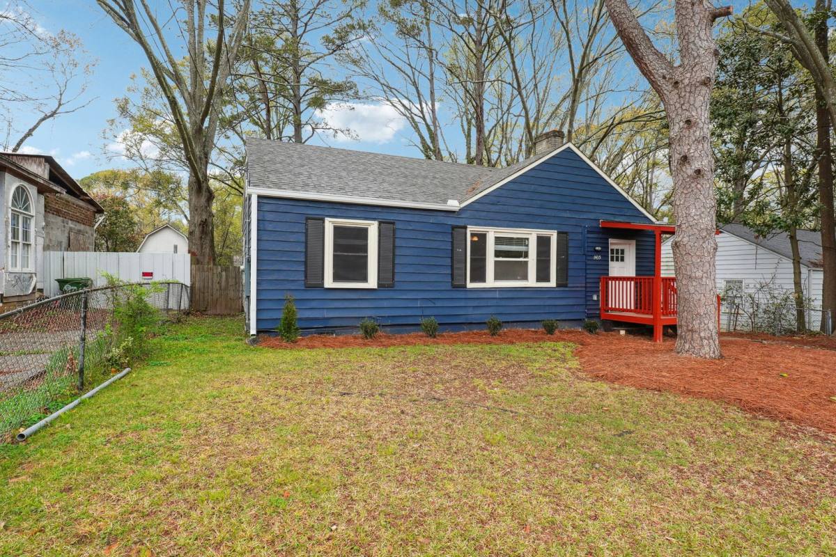 House for rent at 1435 Lanvale Dr SW, Atlanta, GA 30310
