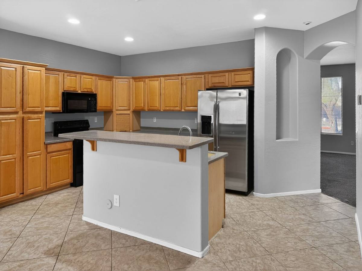 House for rent at 2421 W Ellis St, Phoenix, AZ 85041