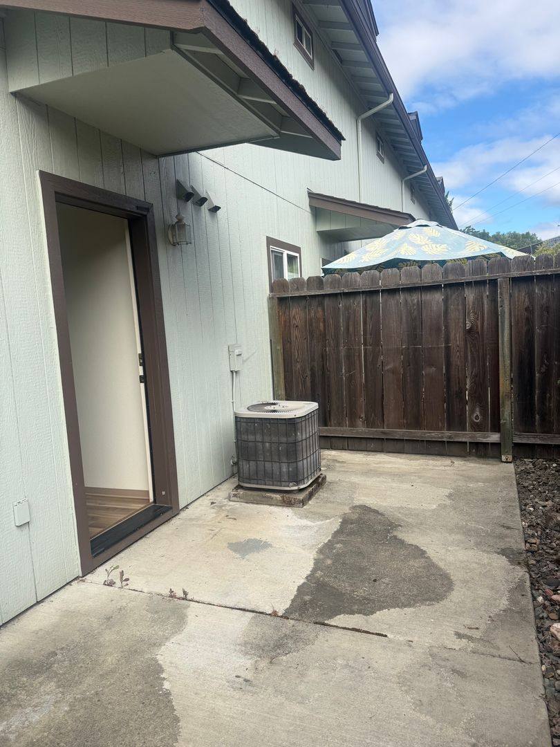 Apartment for rent at 2084 NE Fairview, Grants Pass, OR 97526
