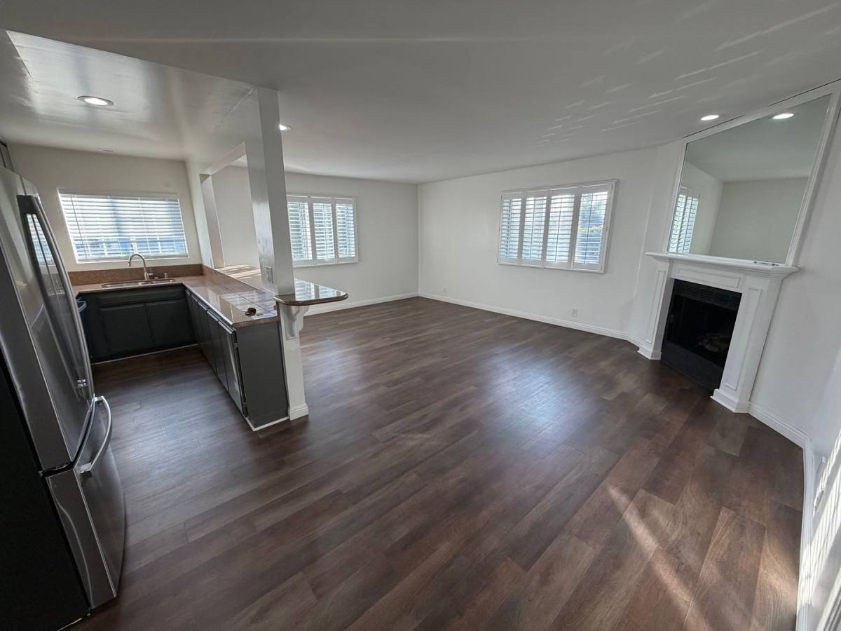Apartment for rent at 1106 Harrison Ave, Venice, CA 90291
