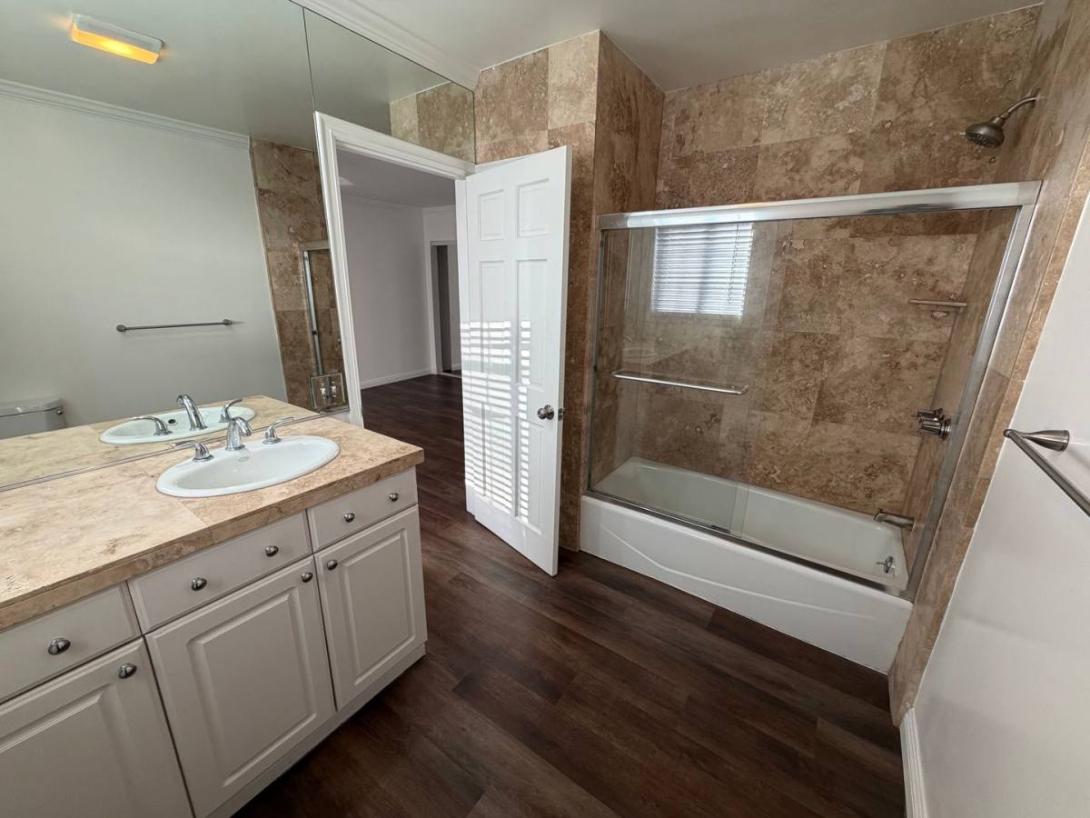Apartment for rent at 1106 Harrison Ave, Venice, CA 90291