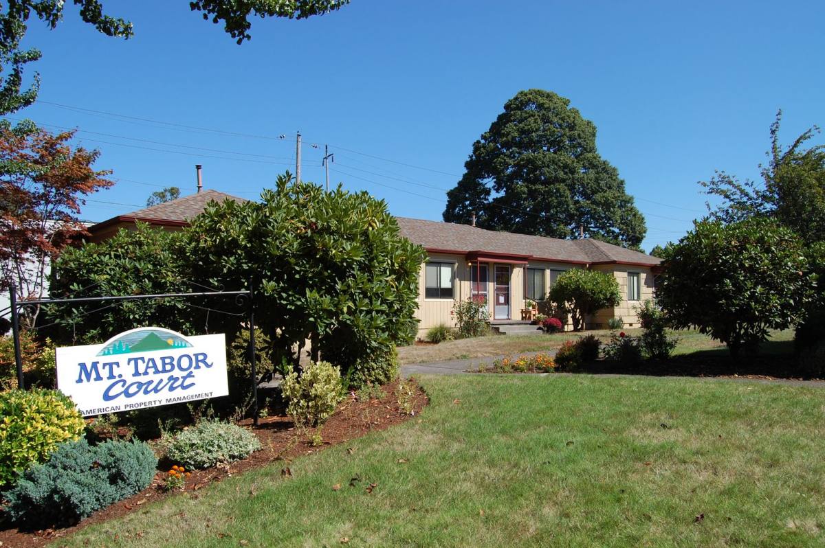Townhouse for rent at 20 - 90 SE, Portland, OR 97215