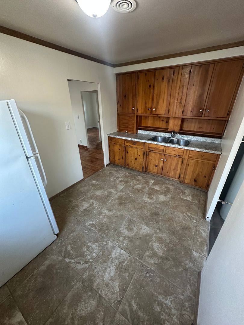House for rent at 1320 Fay Dr, Fort Wayne, IN 46807
