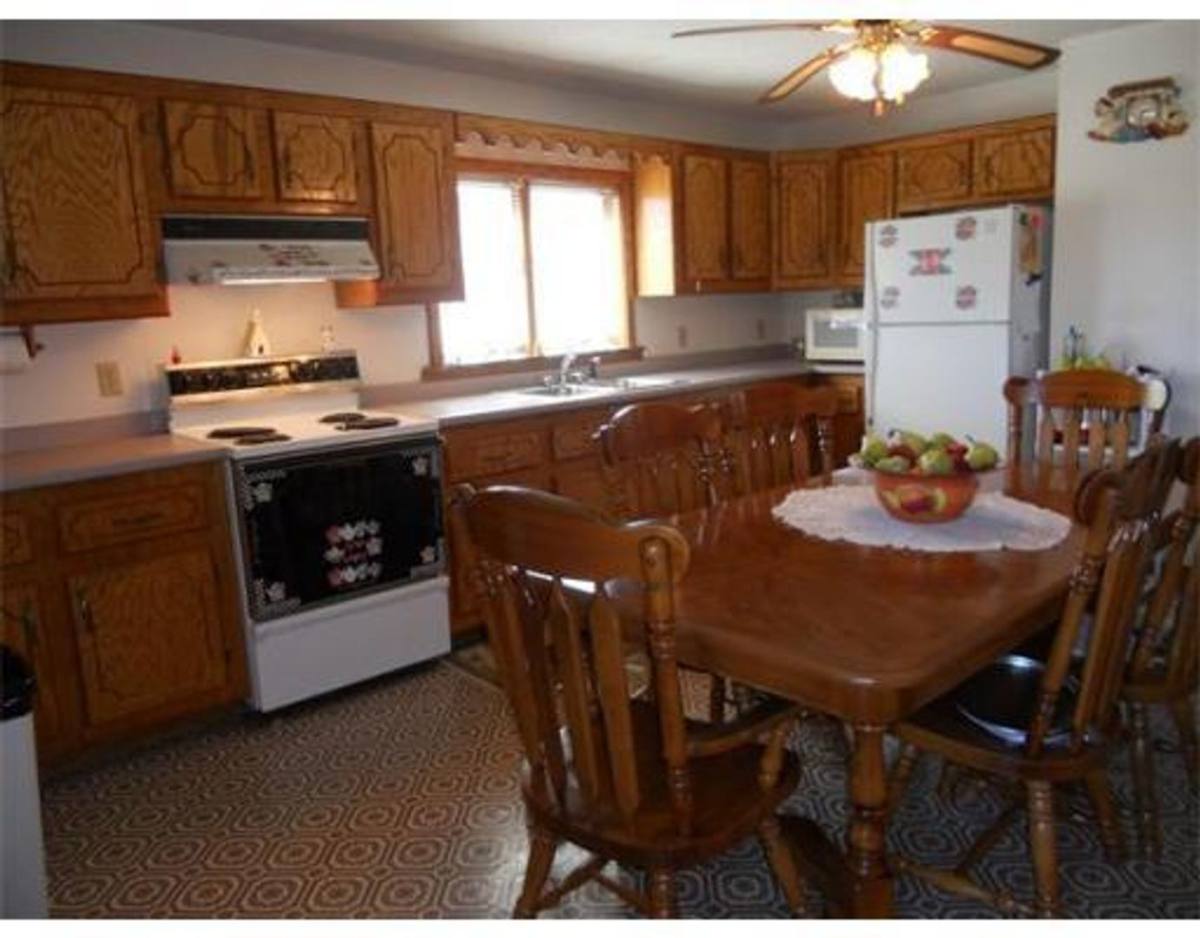 Apartment for rent at 6 Pratt St, Taunton, MA 02780