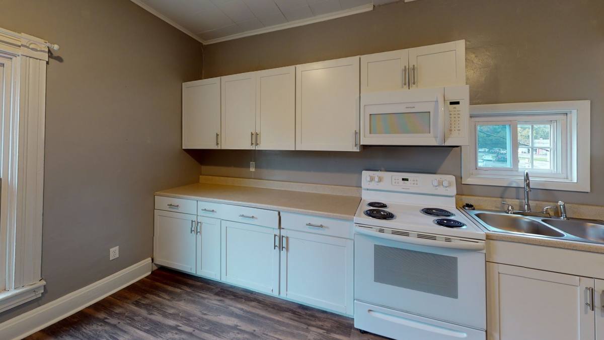 Apartment for rent at 33 Westminster Ave, Greensburg, PA 15601