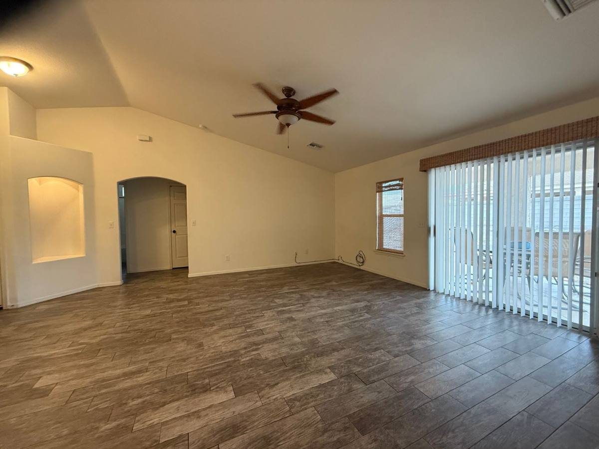 House for rent at 2863 Ventana Dr, Bullhead City, AZ 86429