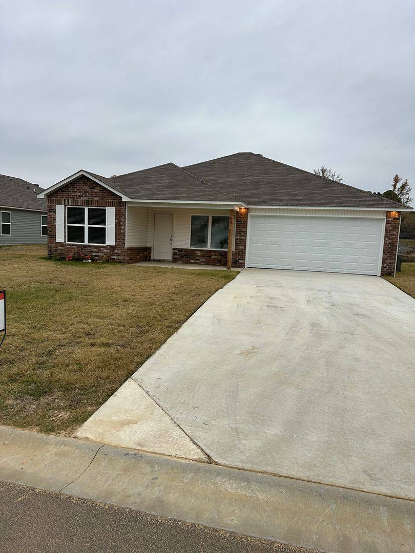 House for rent at 70 Swayze Rhys Lane, Cabot, AR 72023