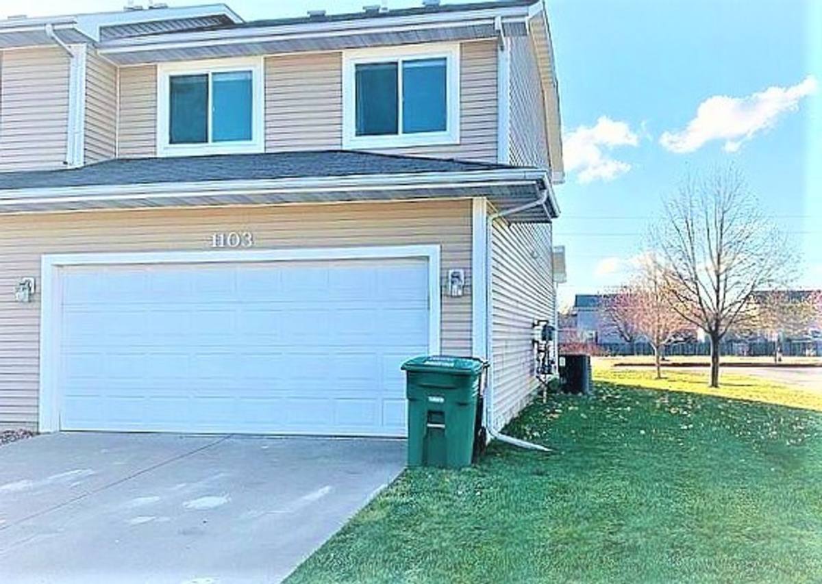 Townhouse for rent at 1103 NE 7th Lane, Ankeny, IA 50021