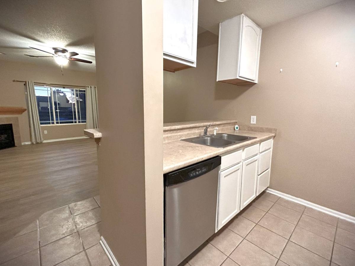 Townhouse for rent at 1103 NE 7th Lane, Ankeny, IA 50021