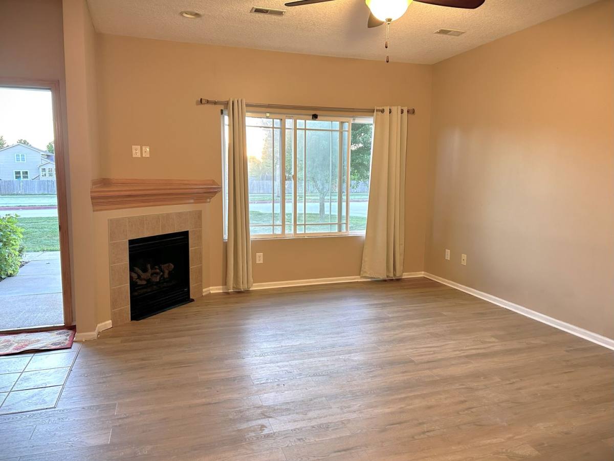 Townhouse for rent at 1103 NE 7th Lane, Ankeny, IA 50021