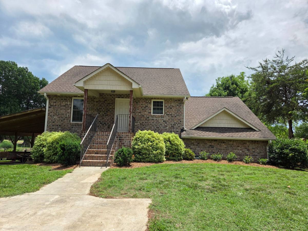 House for rent at 7929 Marley Rd, Sherrills Ford, NC 28673