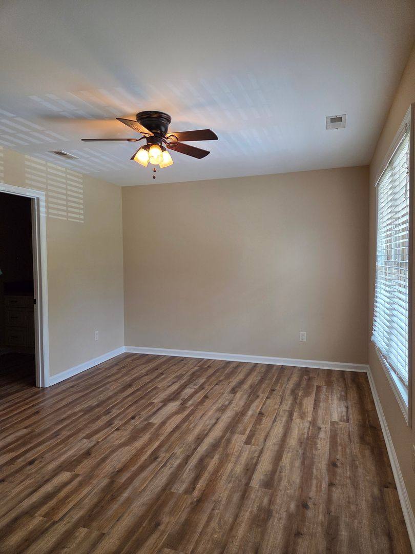 House for rent at 7929 Marley Rd, Sherrills Ford, NC 28673