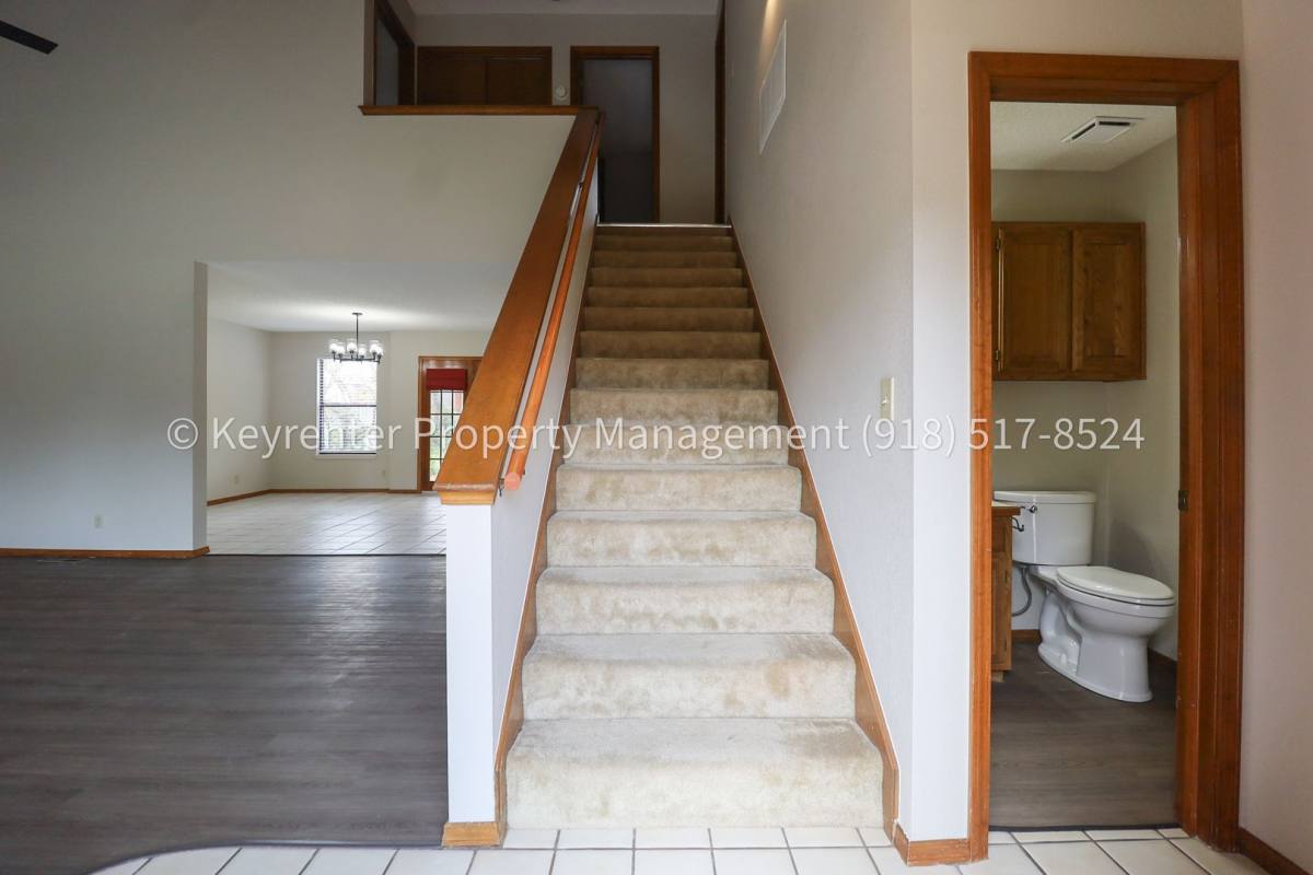 House for rent at 11222 S 107th E Ave, Bixby, OK 74008