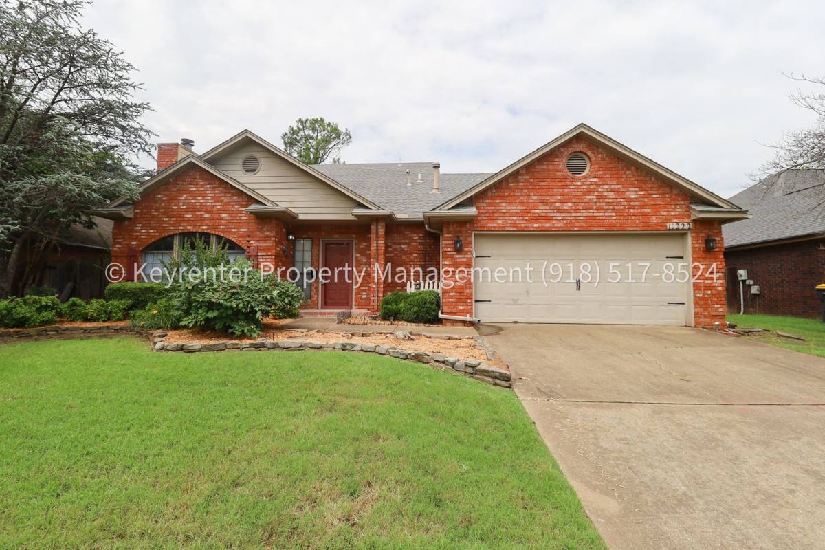 House for rent at 11222 S 107th E Ave, Bixby, OK 74008