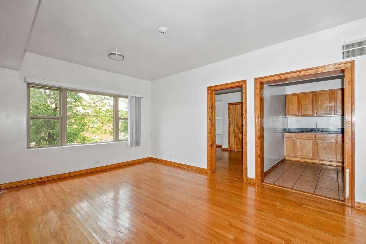 Apartment for rent at 6001-6005 S Richmond St, Chicago, IL 60629