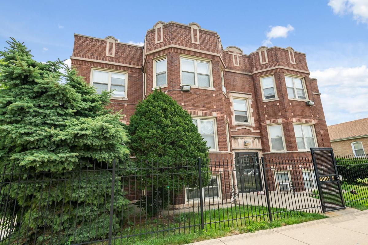 Apartment for rent at 6001-6005 S Richmond St, Chicago, IL 60629