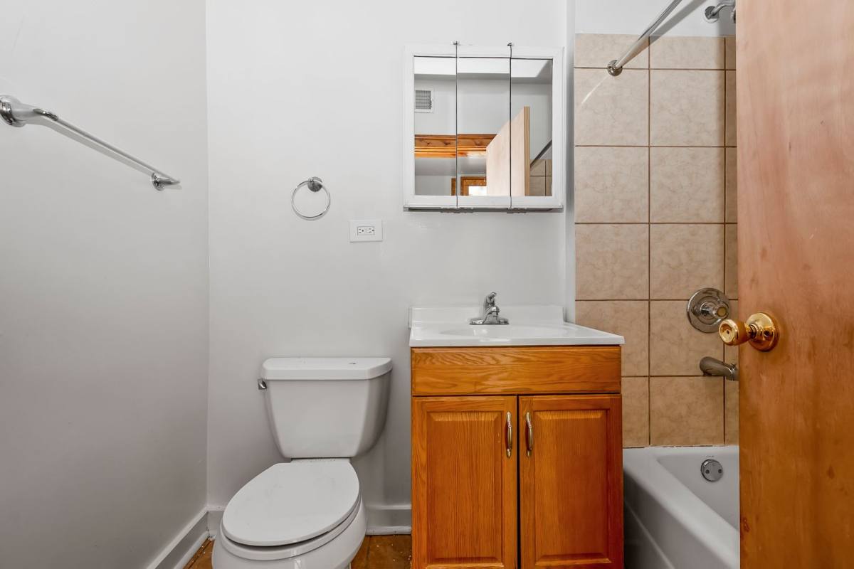 Apartment for rent at 6001-6005 S Richmond St, Chicago, IL 60629