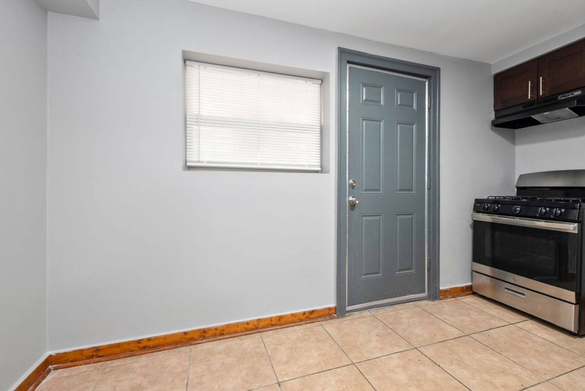 Apartment for rent at 6101-03 S Whipple St, Chicago, IL 60629