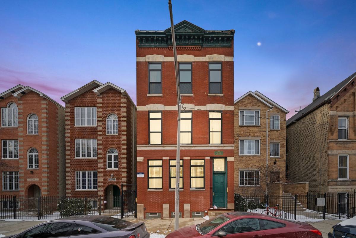 Apartment for rent at 1434 N Bosworth Ave, Chicago, IL 60642
