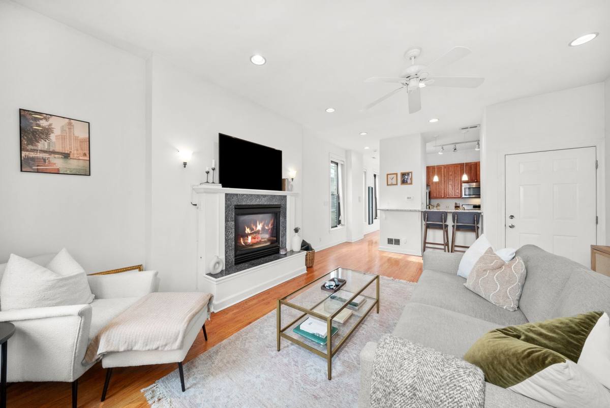 Apartment for rent at 1434 N Bosworth Ave, Chicago, IL 60642