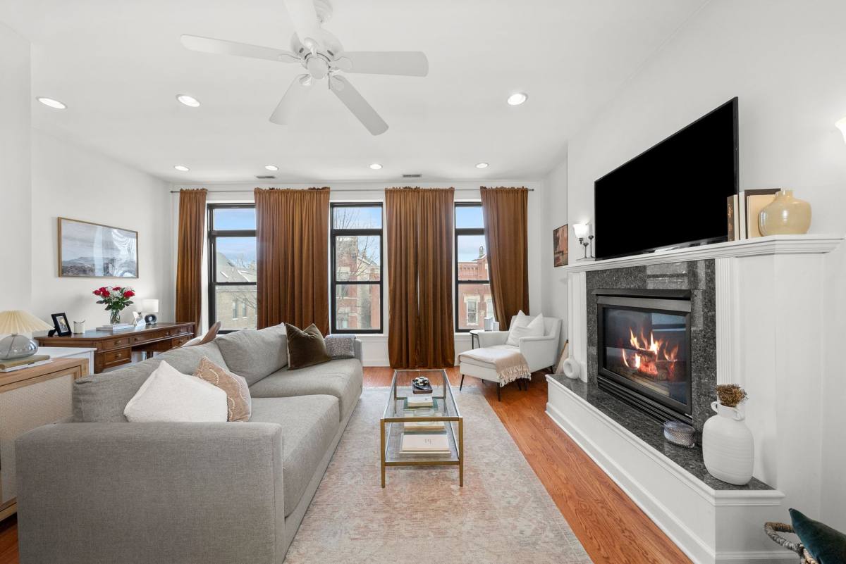 Apartment for rent at 1434 N Bosworth Ave, Chicago, IL 60642
