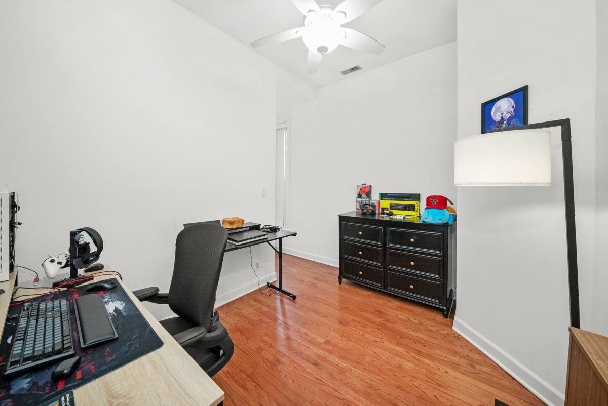 Apartment for rent at 1434 N Bosworth Ave, Chicago, IL 60642