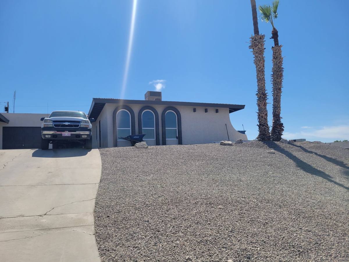 House for rent at 3108 Leawood Dr, Lake Havasu City, AZ 86404