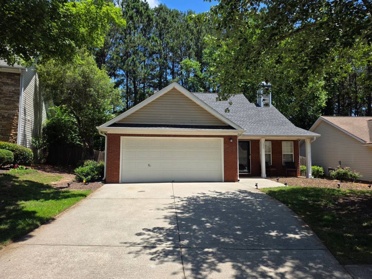 House for rent at 172 Stoneforest Dr, Woodstock, GA 30189