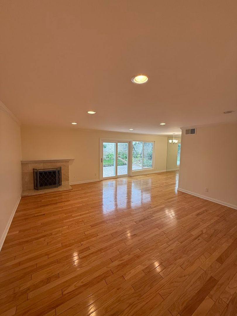 House for rent at 23350 Keswick St, Canoga Park, CA 91304