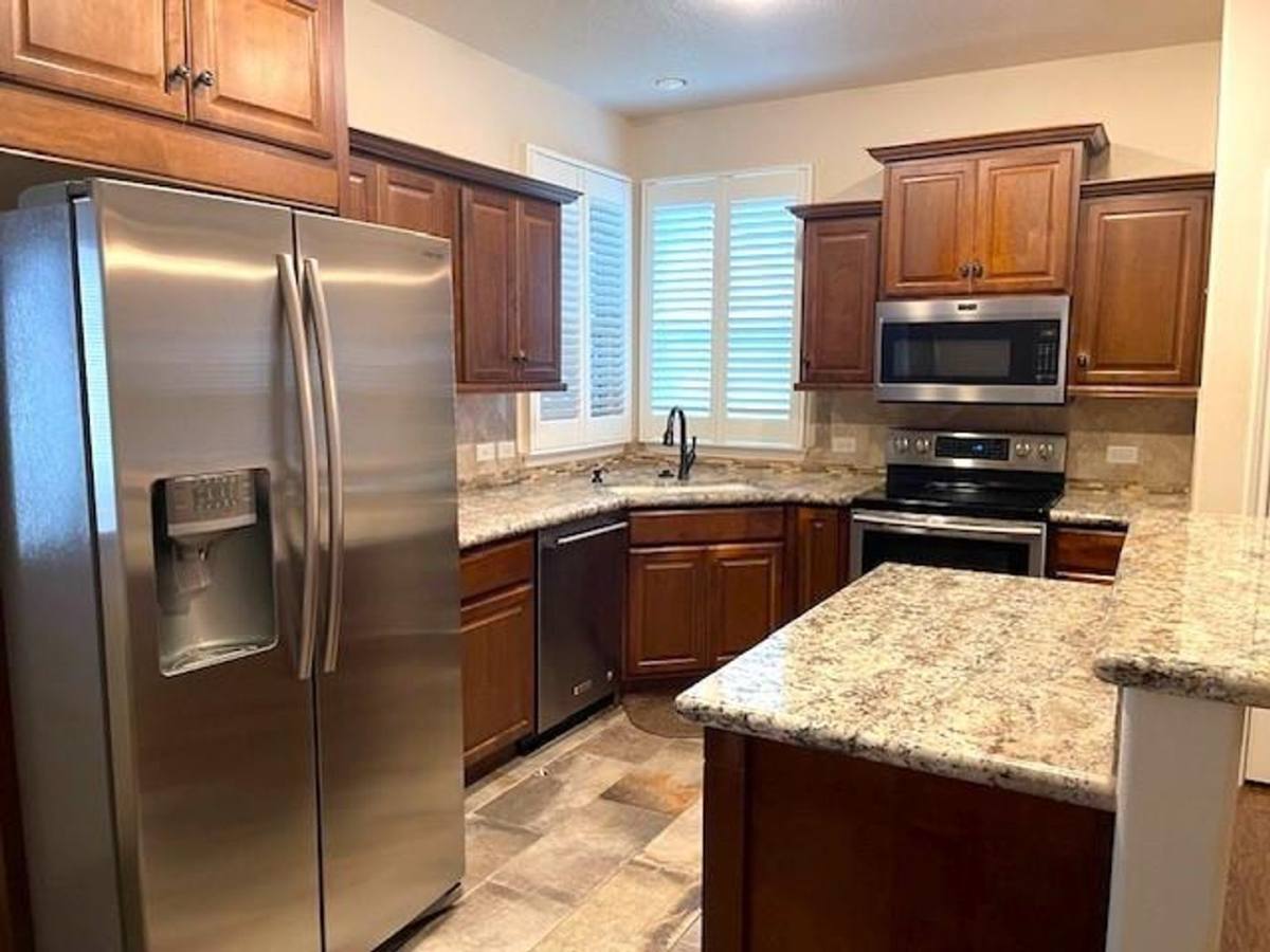 House for rent at 14156 Shadow Bay Dr, Willis, TX 77318