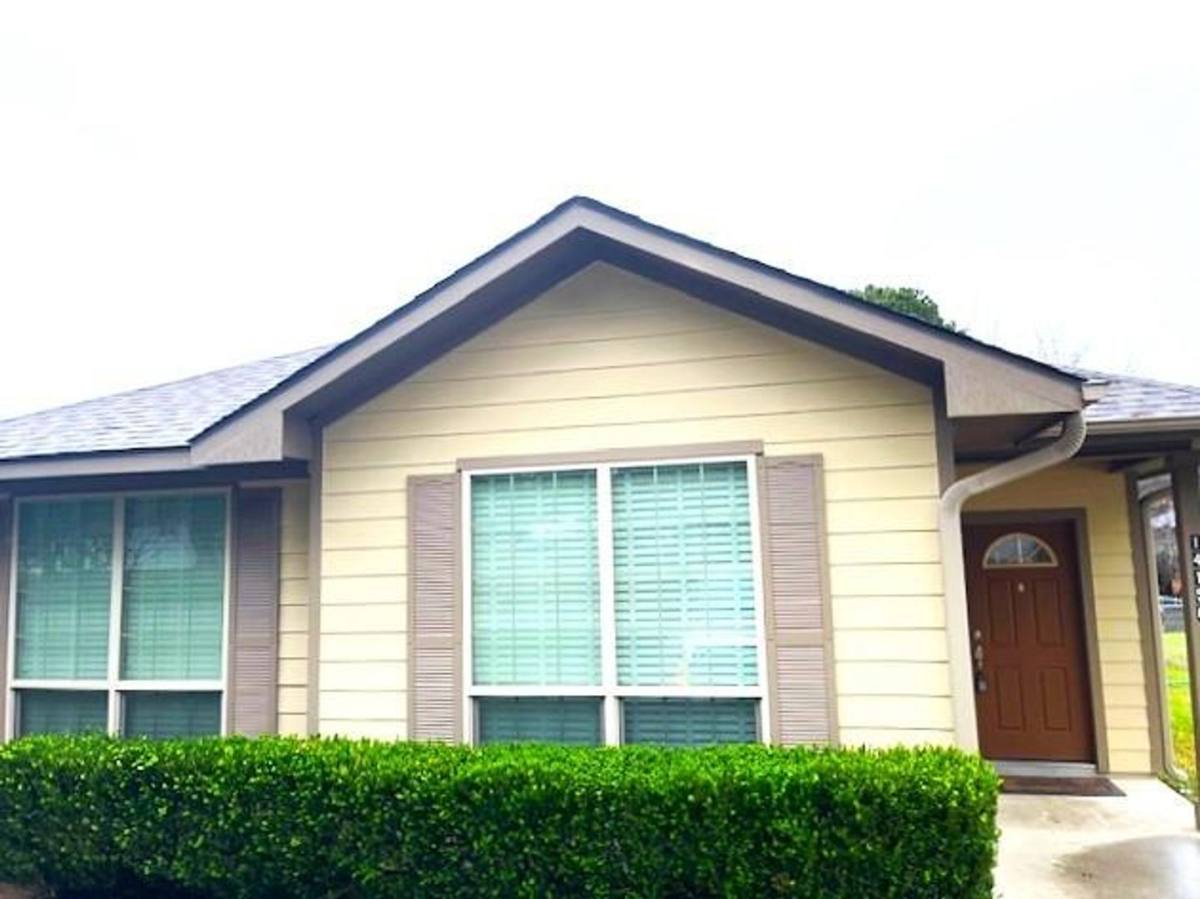 House for rent at 14156 Shadow Bay Dr, Willis, TX 77318