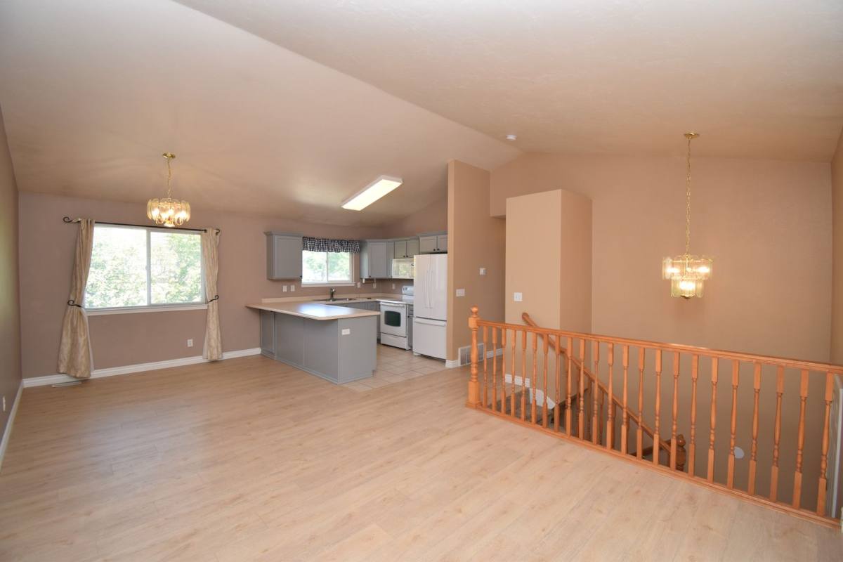 House for rent at 3174 S Lincoln St, Salt Lake City, UT 84106