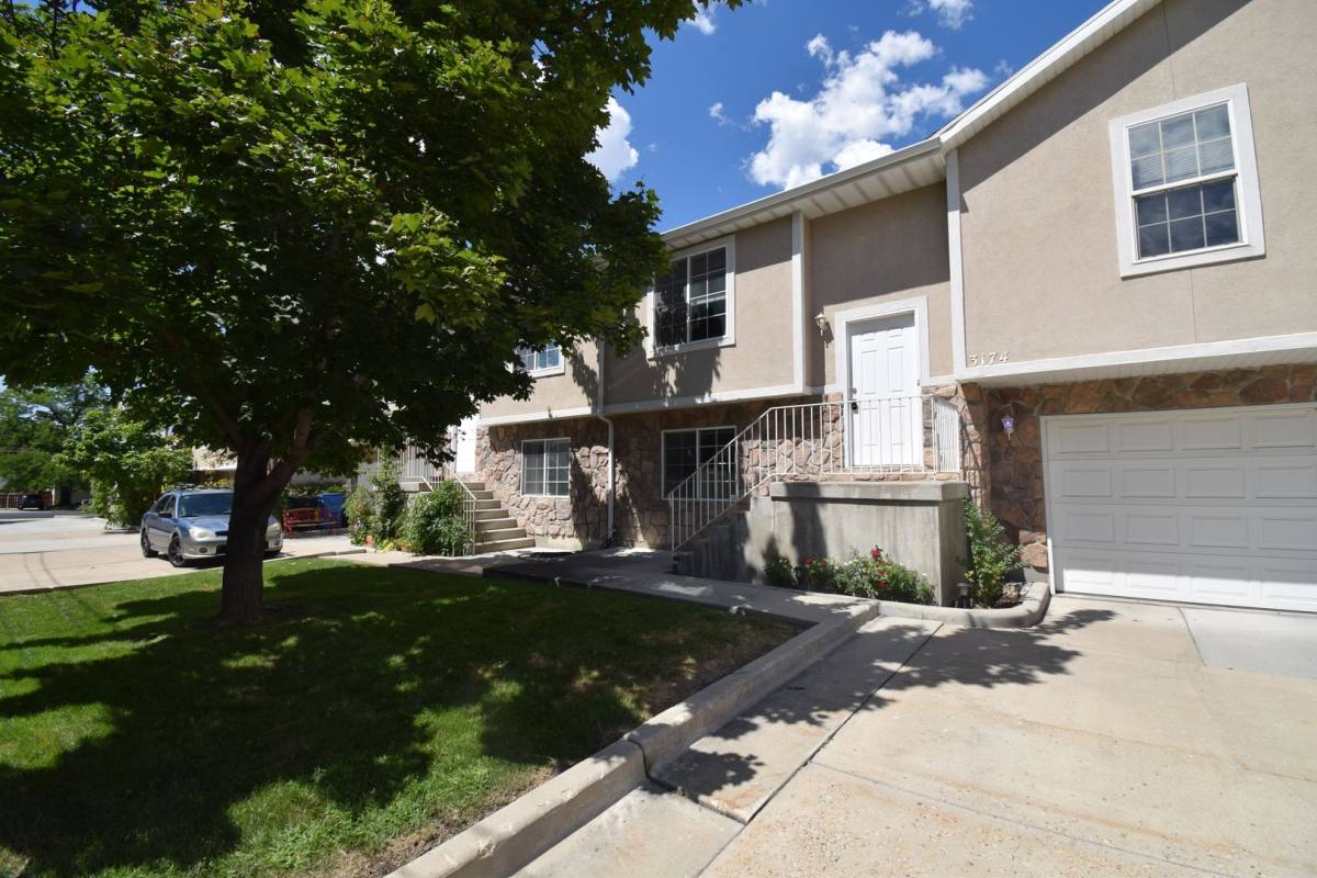 House for rent at 3174 S Lincoln St, Salt Lake City, UT 84106