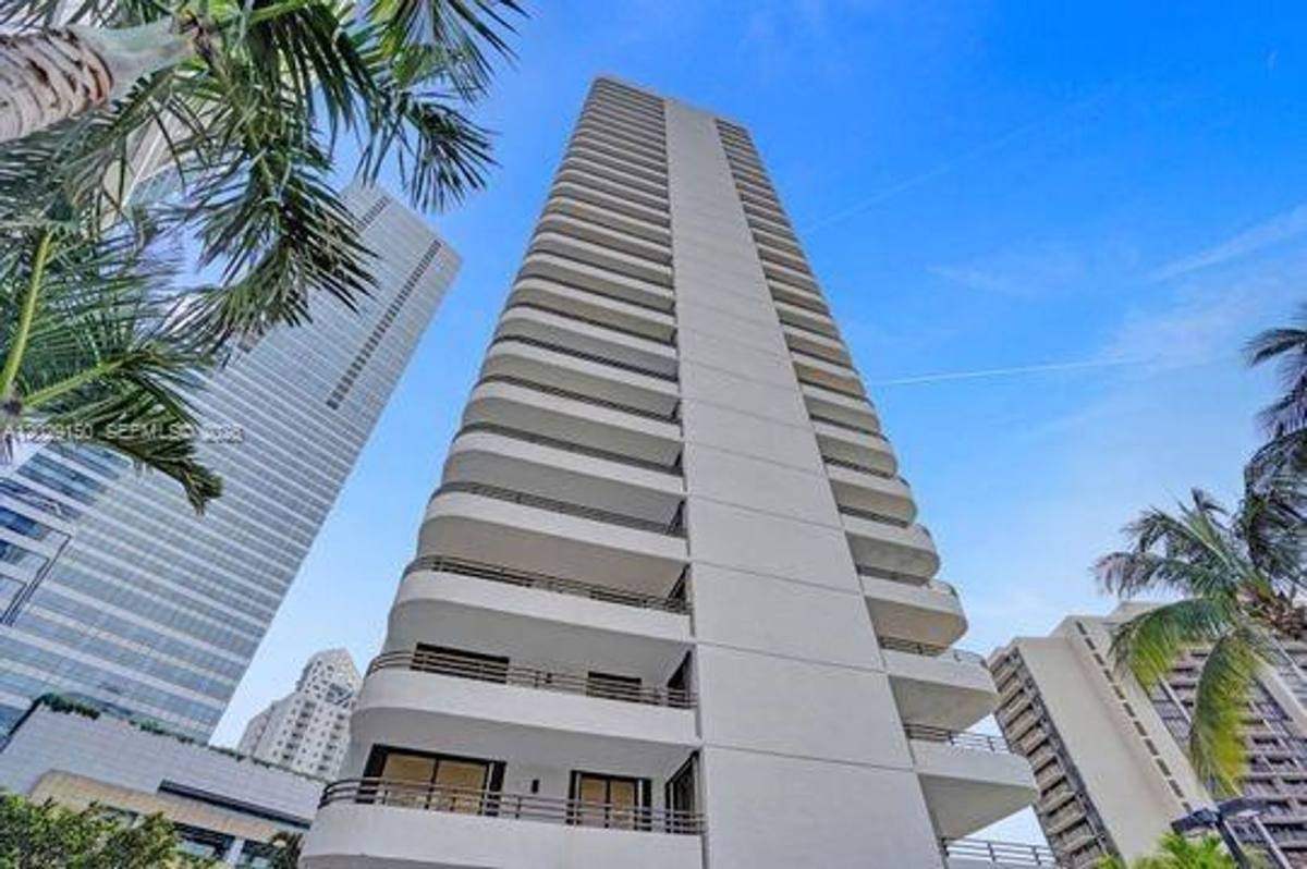 Condo for rent at 151 SE 15th Rd, Miami, FL 33129