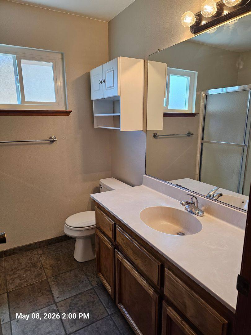 House for rent at 1881 S Irwin, Tulare, CA 93274