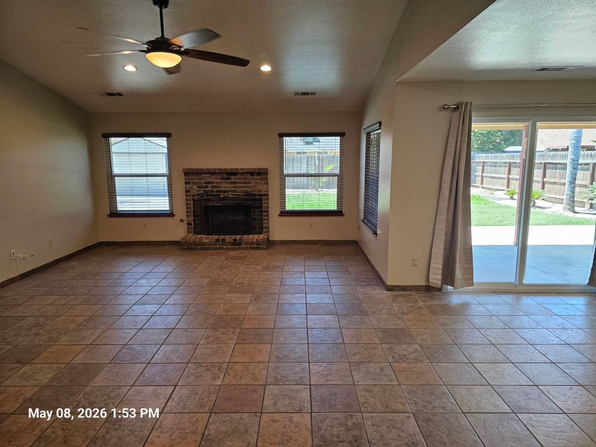 House for rent at 1881 S Irwin, Tulare, CA 93274